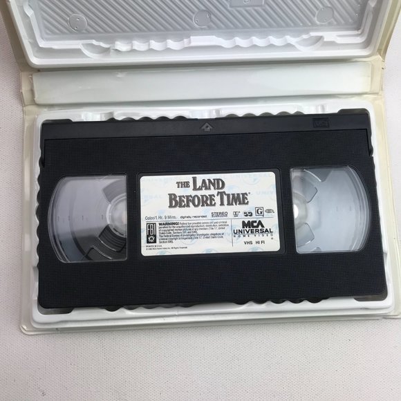 VHS The Land Before Time Clamshell Dinosaur Movie Littlefoot Ducky Spike Petrie - Picture 2 of 5